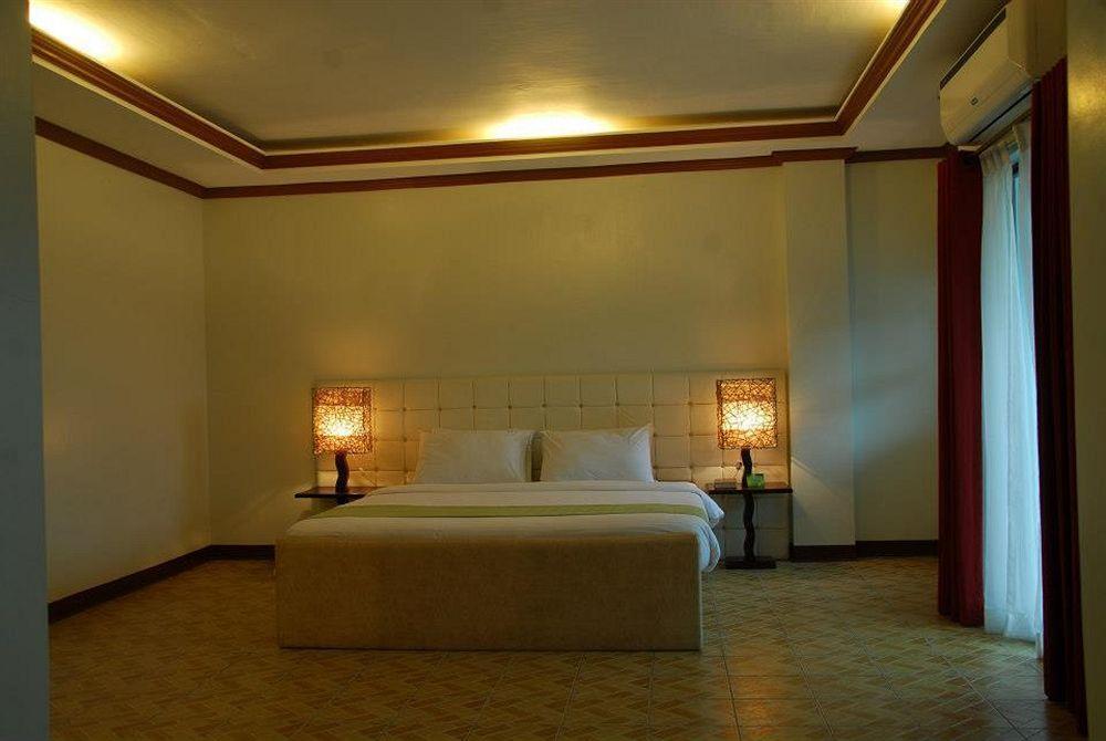 Ecoland Suites & Inn Davao City Екстериор снимка