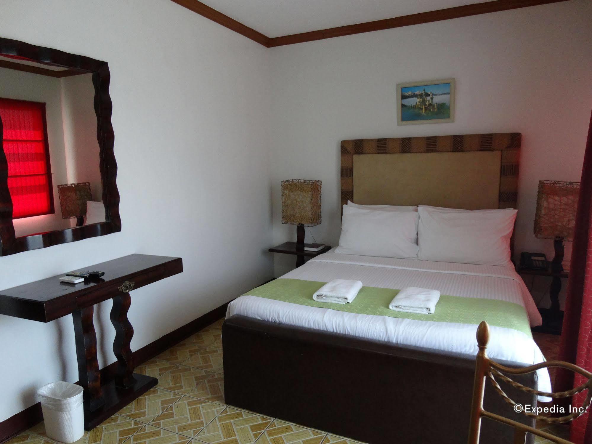 Ecoland Suites & Inn Davao City Екстериор снимка