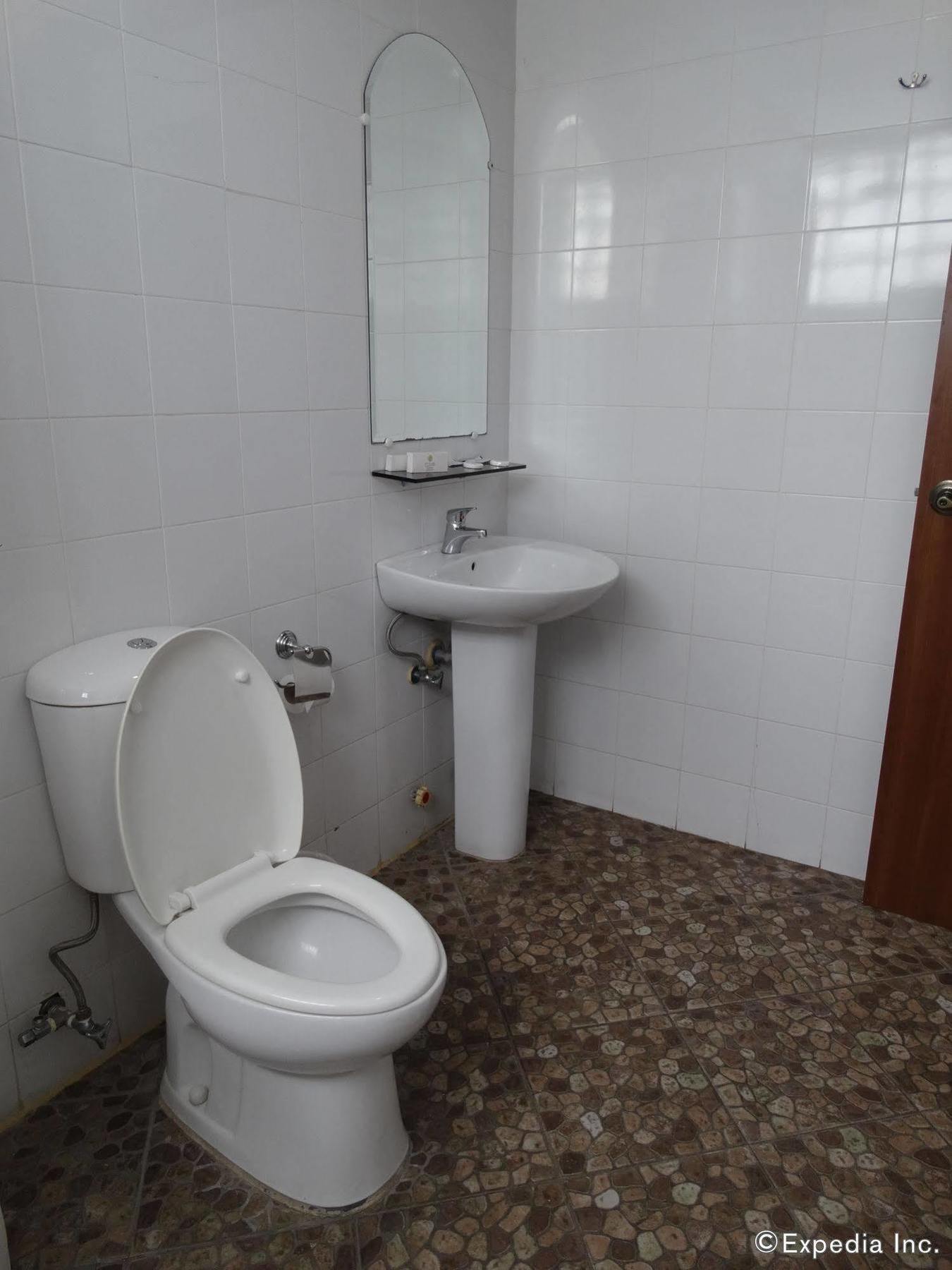Ecoland Suites & Inn Davao City Екстериор снимка